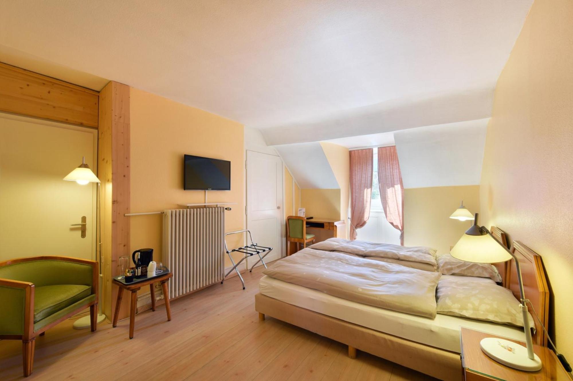 Hotel De L'Aigle Couvet Rom bilde