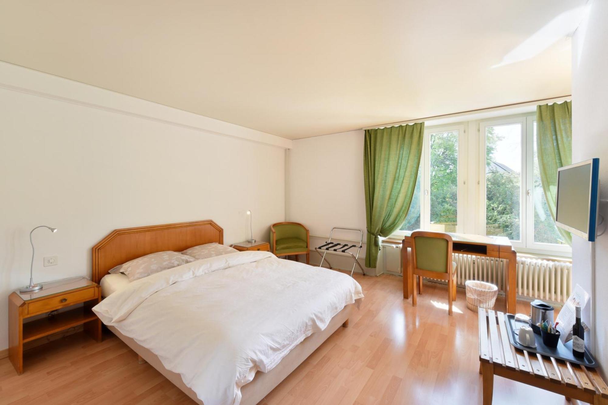 Hotel De L'Aigle Couvet Rom bilde