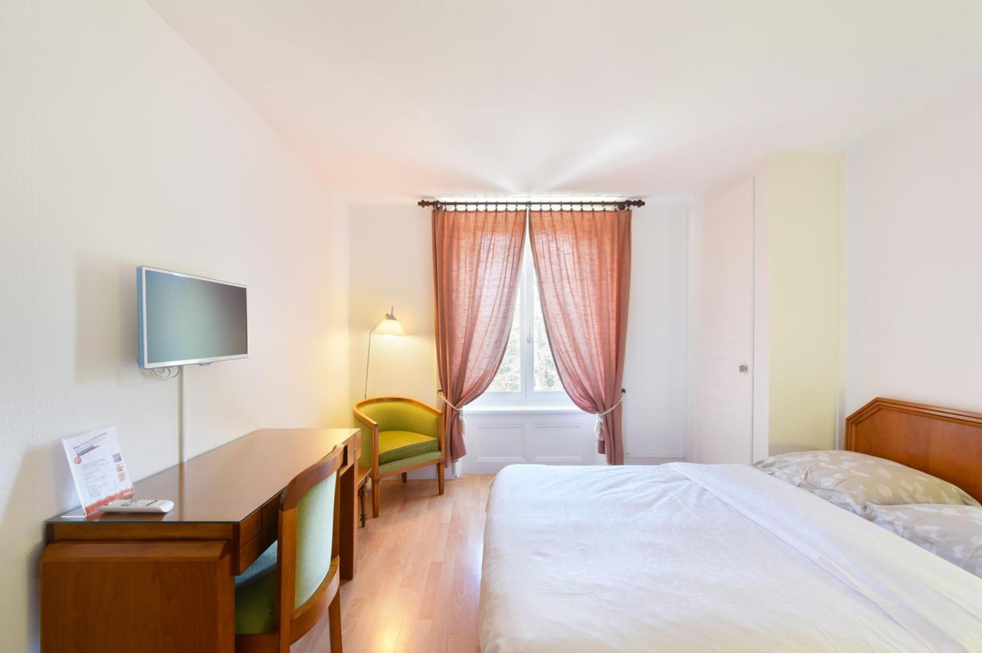 Hotel De L'Aigle Couvet Rom bilde