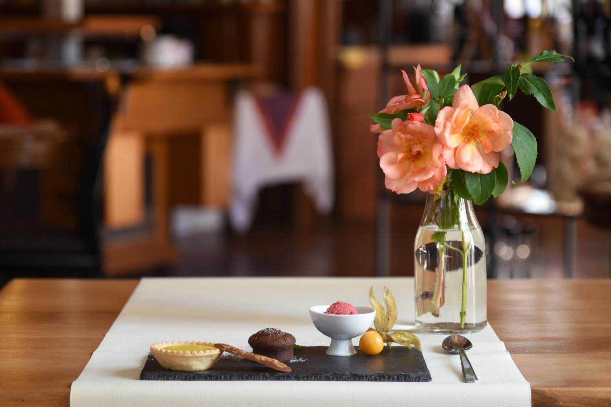 Hotel De L'Aigle Couvet Eksteriør bilde