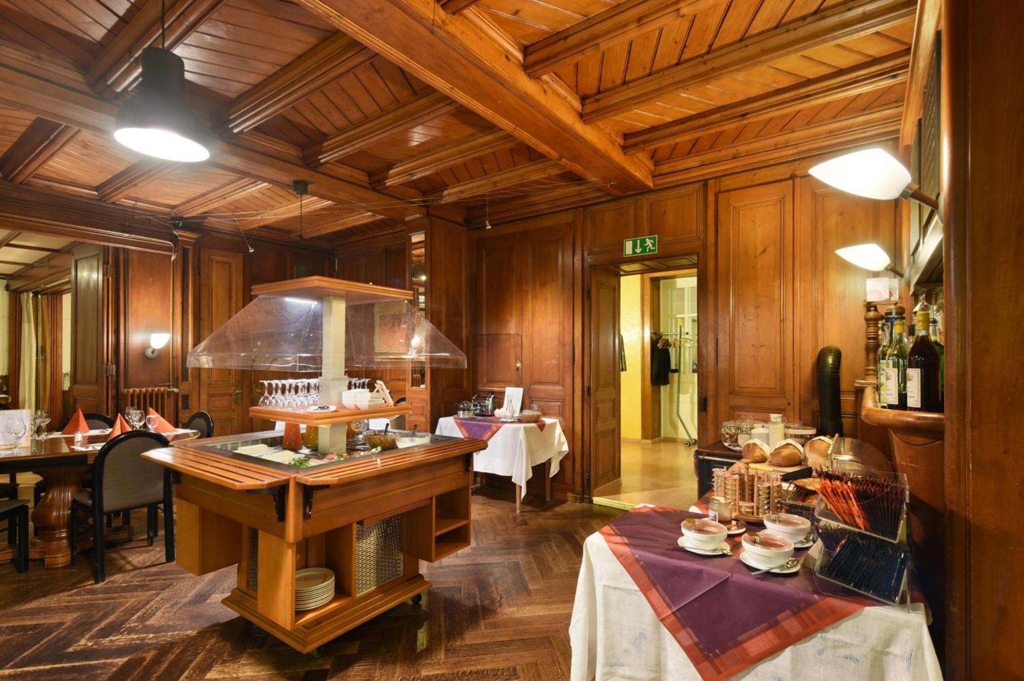 Hotel De L'Aigle Couvet Eksteriør bilde