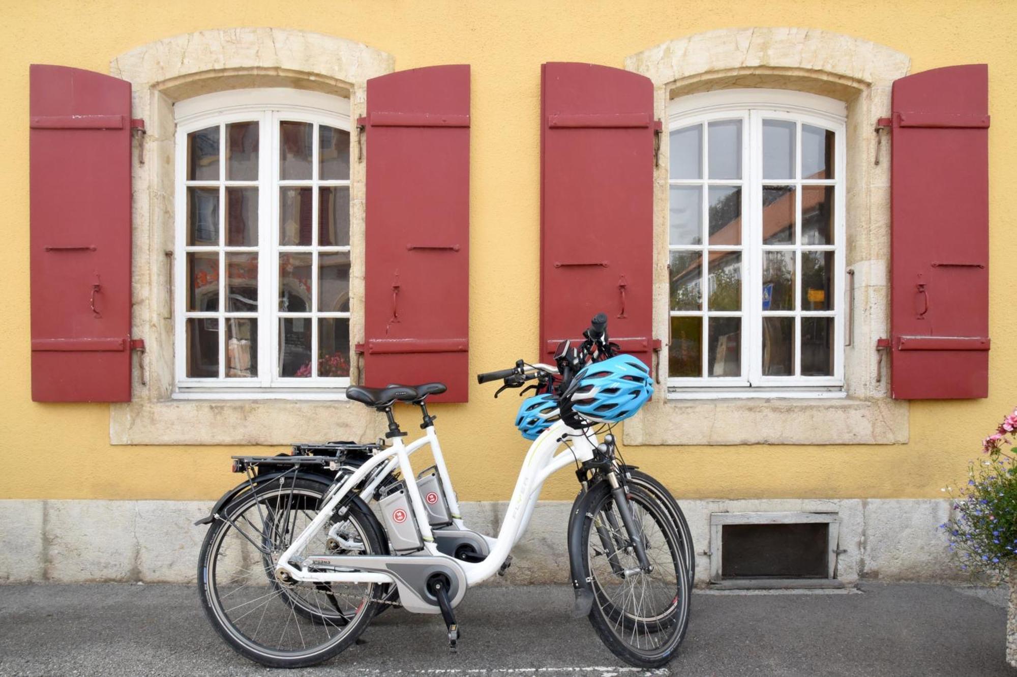 Hotel De L'Aigle Couvet Eksteriør bilde