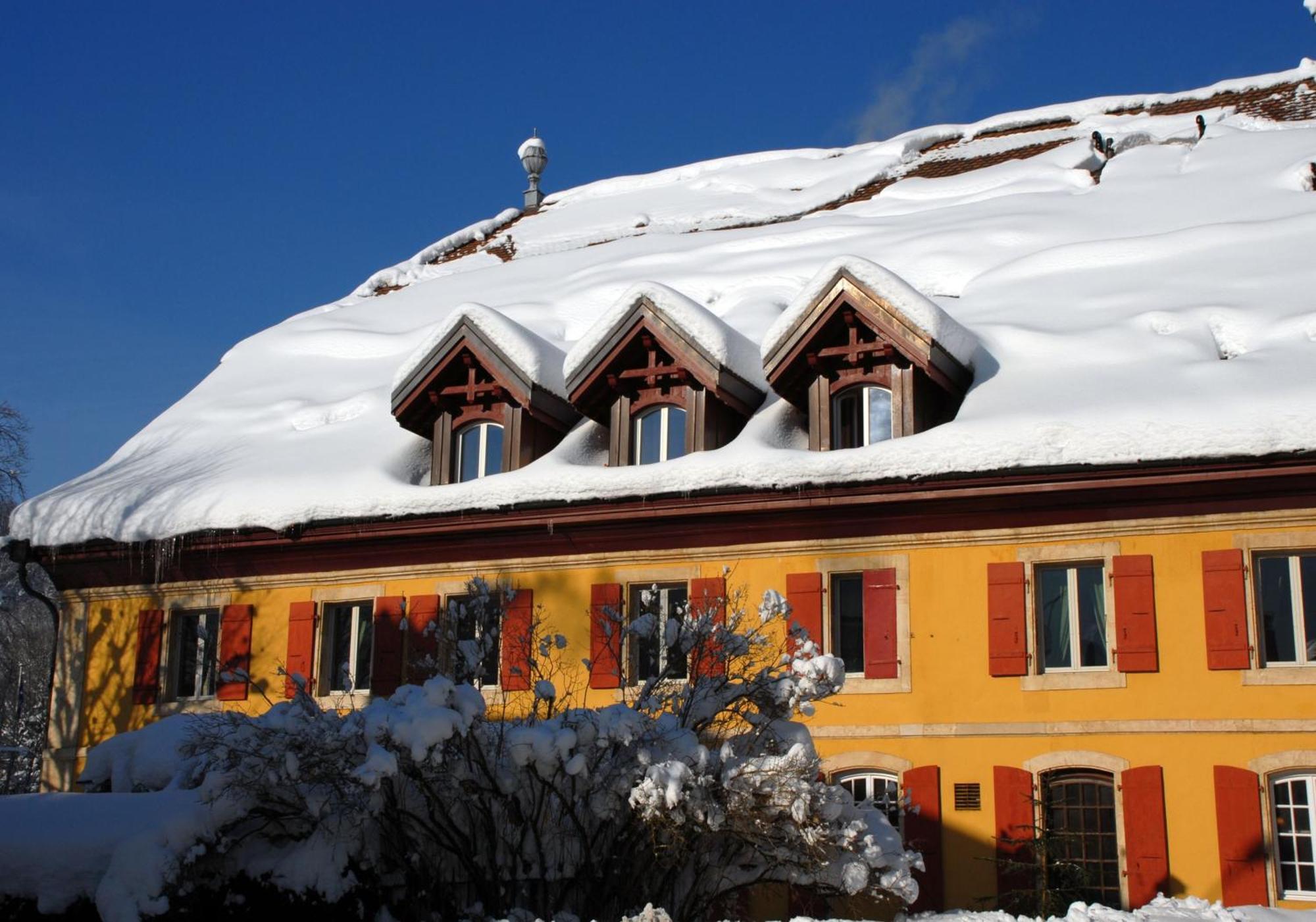 Hotel De L'Aigle Couvet Eksteriør bilde